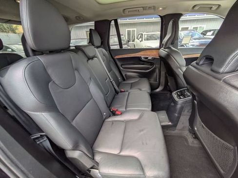 Certified 2023 Volvo XC90 T8 Plus AWD/4WD image 29