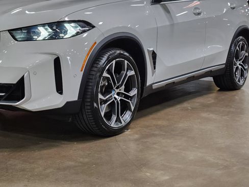 Used 2024 BMW X5 sDrive40i w/ Parking Assistance Package RWD image 15