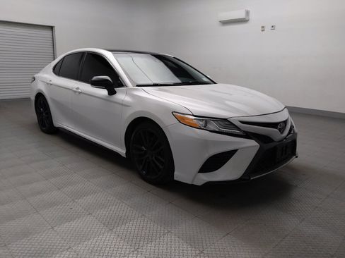 Used 2020 Toyota Camry XSE image 13