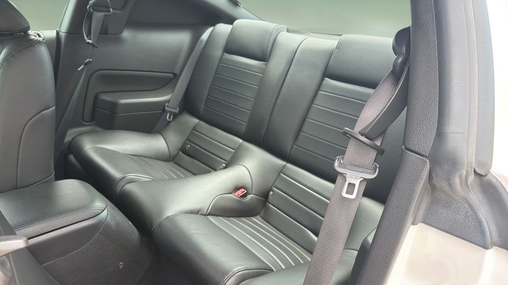 Used 2009 Ford Mustang Shelby GT500 RWD image 14