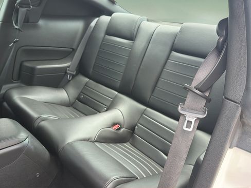 Used 2009 Ford Mustang Shelby GT500 RWD image 14