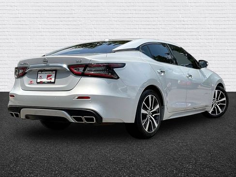 Used 2023 Nissan Maxima SV w/ Floor Mat Group FWD image 6