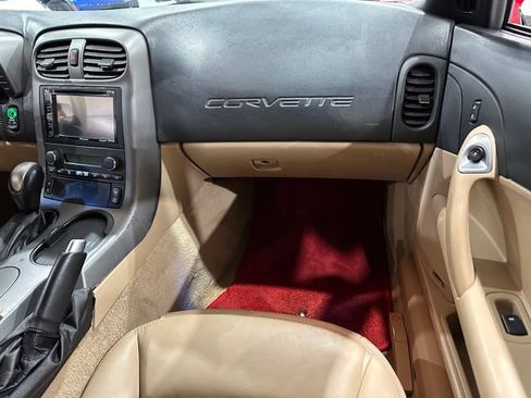 Used 2007 Chevrolet Corvette Coupe w/ Preferred Equipment Group RWD image 10