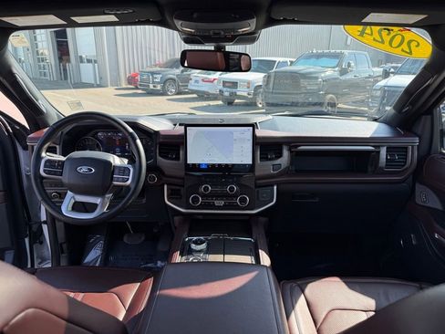 Used 2024 Ford Expedition Max Limited image 14
