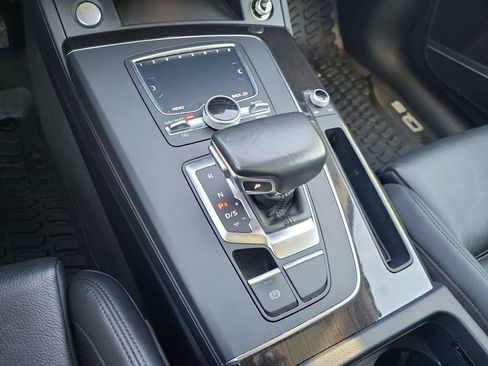 Used 2018 Audi Q5 2.0T Premium Plus w/ Premium Plus Package AWD/4WD image 19