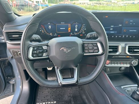 Used 2025 Ford Mustang GT Premium RWD image 14