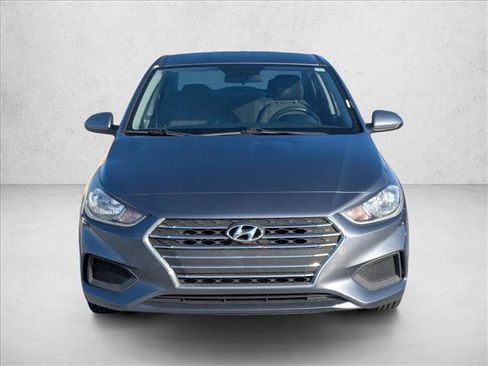 Used 2020 Hyundai Accent SE FWD image 2