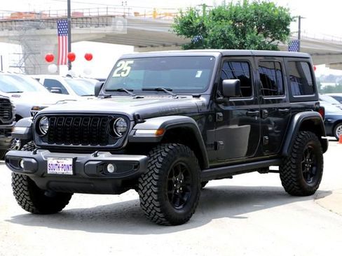 Used 2025 Jeep Wrangler Unlimited Sport AWD/4WD image 7