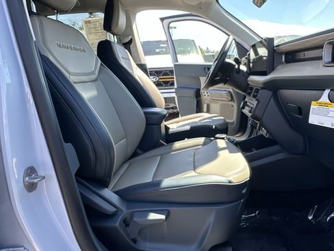 Certified 2025 Ford Maverick Lariat w/ 4K Tow Package AWD/4WD image 34