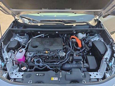 Certified 2025 Toyota RAV4 LE AWD/4WD image 32