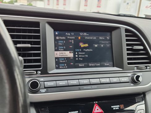 Used 2018 Hyundai Elantra Value Edition FWD image 13