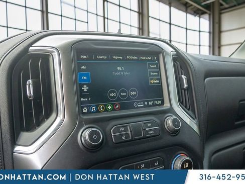 Used 2021 Chevrolet Silverado 1500 LT Trail Boss w/ Convenience Package II AWD/4WD image 9