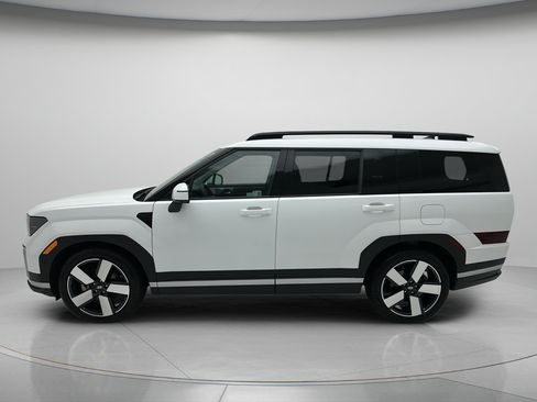 Used 2025 Hyundai Santa Fe Limited AWD/4WD image 6