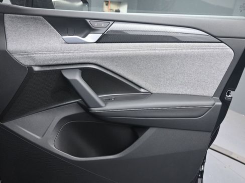 New 2026 Volkswagen Tiguan S FWD image 29
