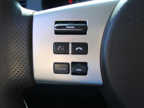 Used 2018 Nissan Frontier SV image 10