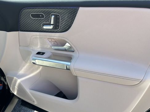 New 2026 Mercedes-Benz GLB 250 image 16