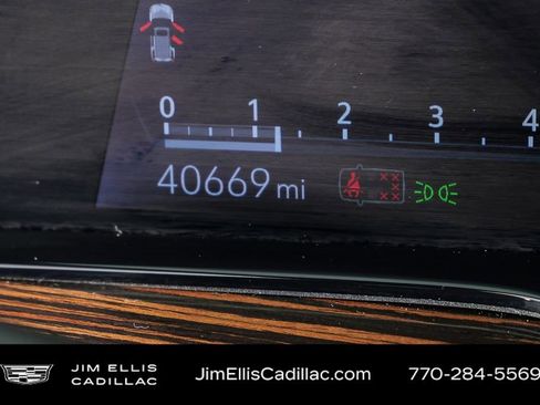 Certified 2024 Cadillac Escalade ESV Premium Luxury image 13