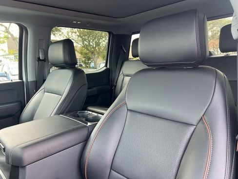 Used 2025 Ford F350 Lariat w/ Black Appearance Package image 10