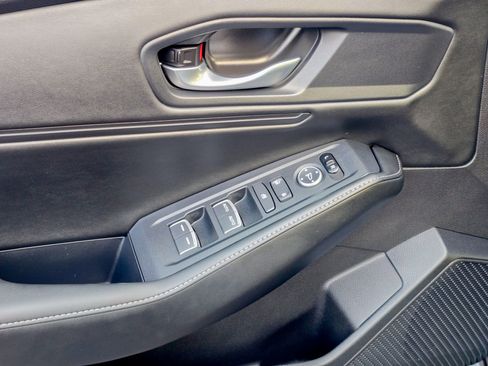 Used 2025 Honda Accord Sport image 25