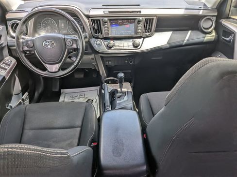Used 2018 Toyota RAV4 XLE FWD image 16