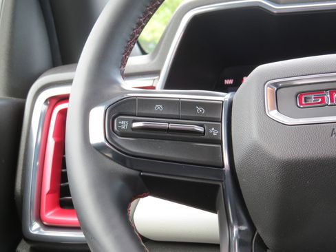 Used 2023 GMC Canyon AT4X image 27