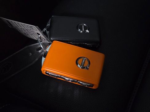 Used 2023 Volvo XC40 B5 Ultimate w/ Climate Package image 27