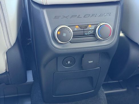 New 2026 Ford Explorer Active RWD image 12