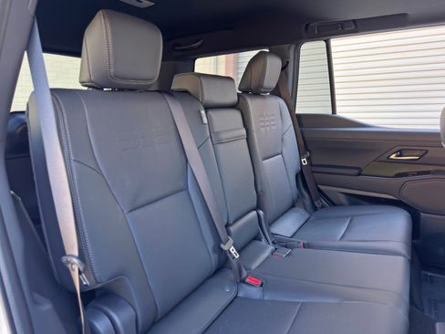 Used 2024 Lexus GX 550 AWD/4WD image 41