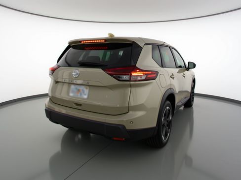Used 2025 Nissan Rogue SV FWD image 9
