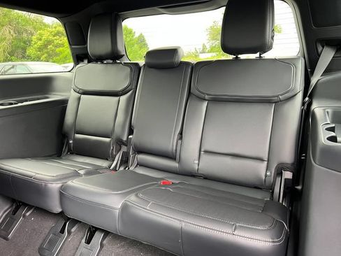 New 2026 Ford Expedition Platinum w/ Stealth Performance Package AWD/4WD image 7