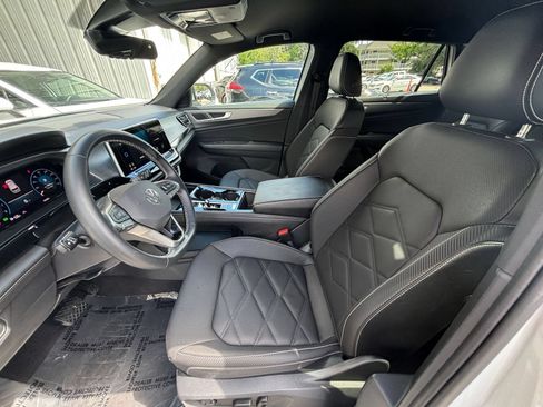 Used 2026 Volkswagen Atlas Cross Sport SE FWD image 29