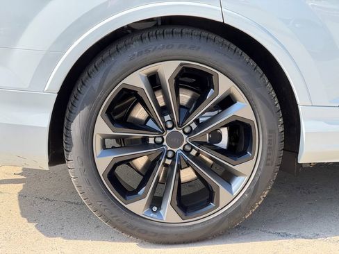 New 2026 Audi Q7 3.0T Premium Plus AWD/4WD image 9