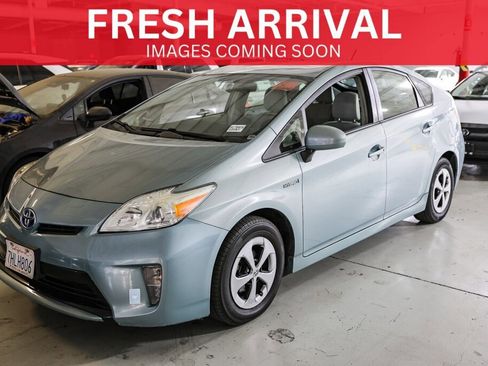 Used 2015 Toyota Prius Three image 1