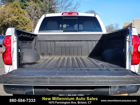 Used 2018 Toyota Tundra SR5 image 31