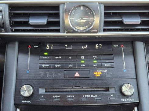 Used 2018 Lexus IS 300 F-Sport Package image 20