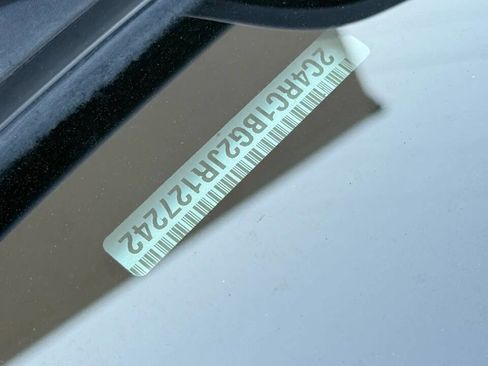 Used 2018 Chrysler Pacifica Touring-L FWD image 28