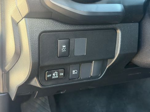 Used 2023 Toyota Tacoma SR AWD/4WD image 17
