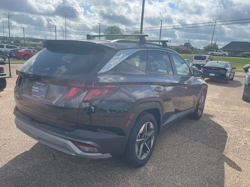 Certified 2025 Hyundai Tucson SEL image 8