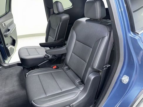 Used 2025 Buick Enclave Preferred image 26