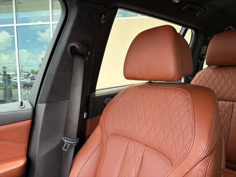 Used 2023 BMW X7 M60i AWD/4WD image 24