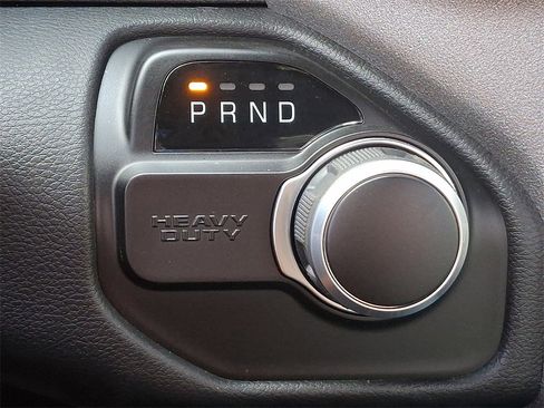 Used 2024 RAM 2500 Tradesman w/ Chrome Appearance Group image 12