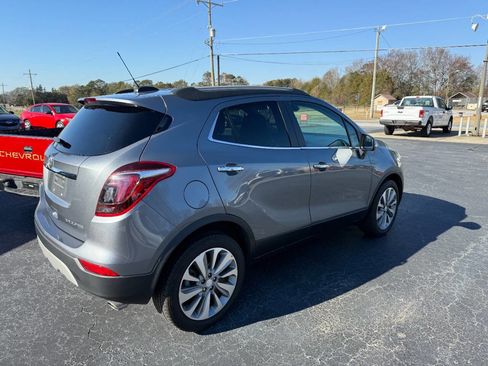 Used 2019 Buick Encore Preferred image 4