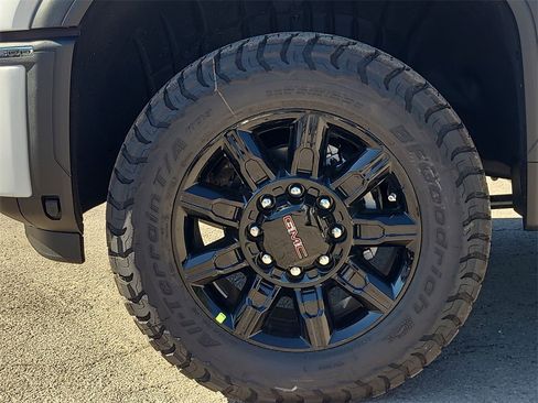 New 2026 GMC Sierra 3500 AT4 w/ AT4 Premium Plus Package image 34