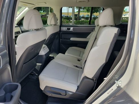 Used 2024 Hyundai Santa Fe SEL FWD image 10