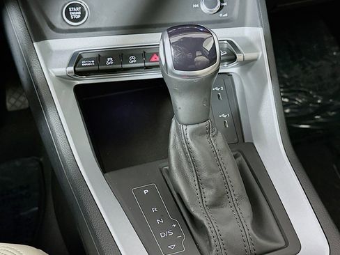 Used 2023 Audi Q3 2.0T Premium w/ Convenience Package image 7