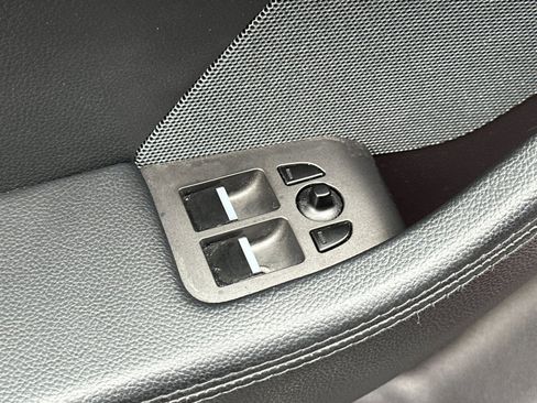 Used 2015 Jaguar F-TYPE Coupe RWD image 13