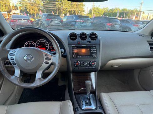 Used 2012 Nissan Altima 2.5 SL w/ 2.5SL Pkg FWD image 11