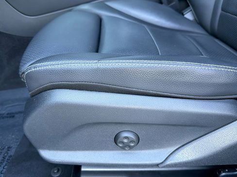 Used 2021 Mercedes-Benz GLC 300 4MATIC image 14