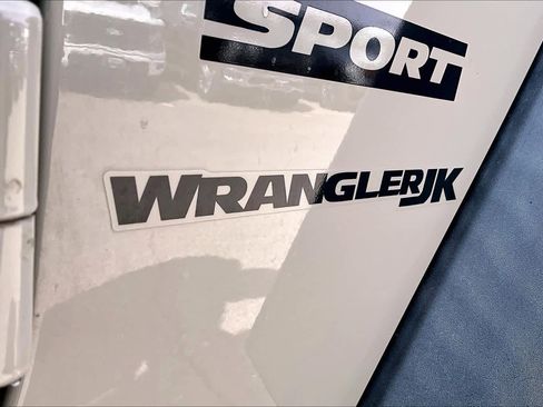 Used 2018 Jeep Wrangler Sport image 31