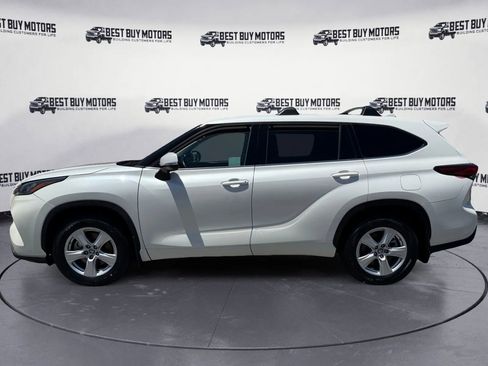 Used 2020 Toyota Highlander LE image 6